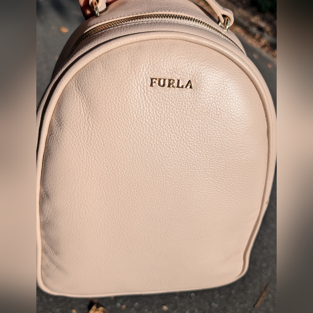 Furla Robin Medium Leather Backpack (Excellent Preloved Condition)